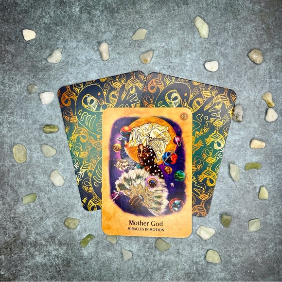 Secrets of the Ancestors Oracle Card Deck LIKE NEW - Picture 2 of 5
